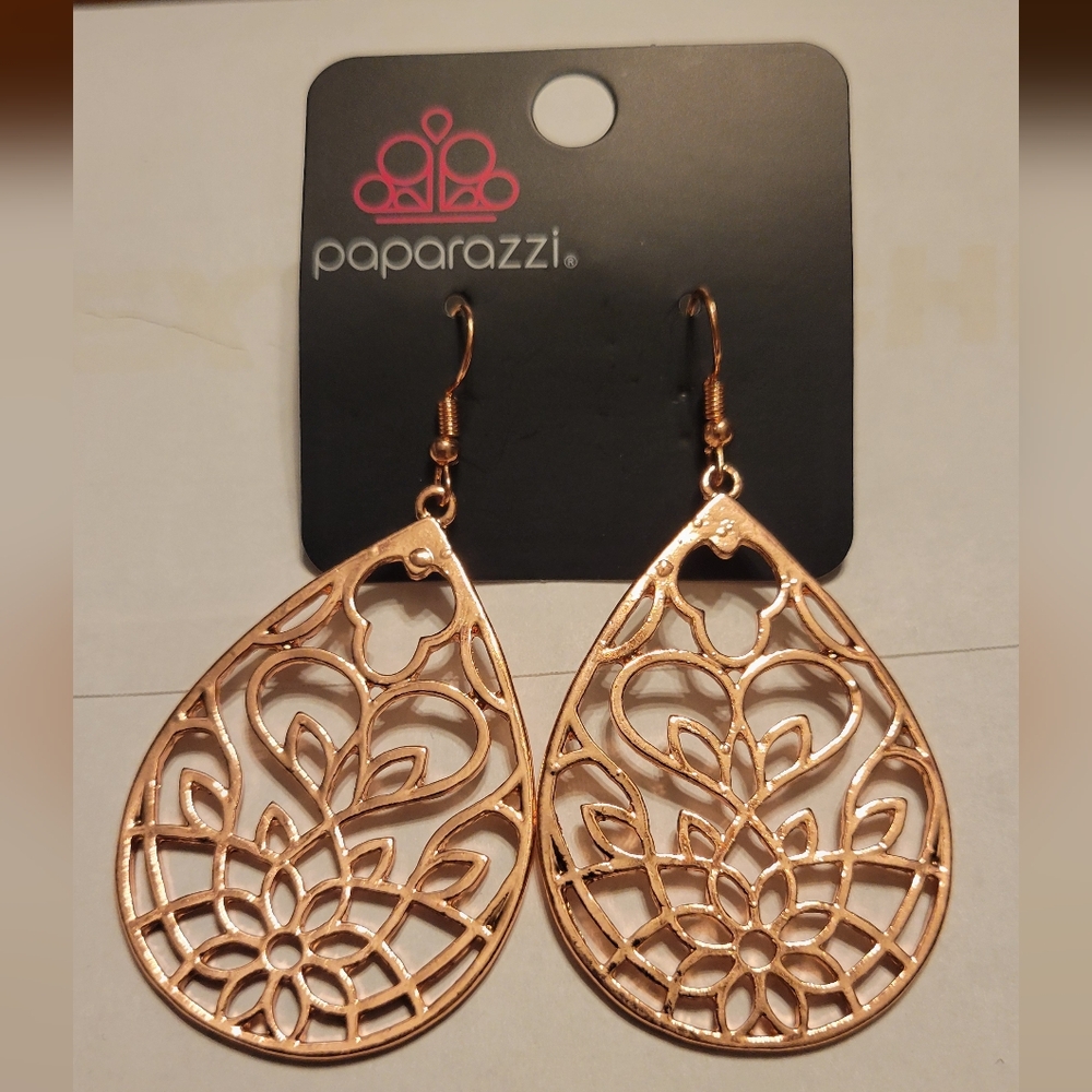 Paparazzi Lovely Lotus Copper Earring